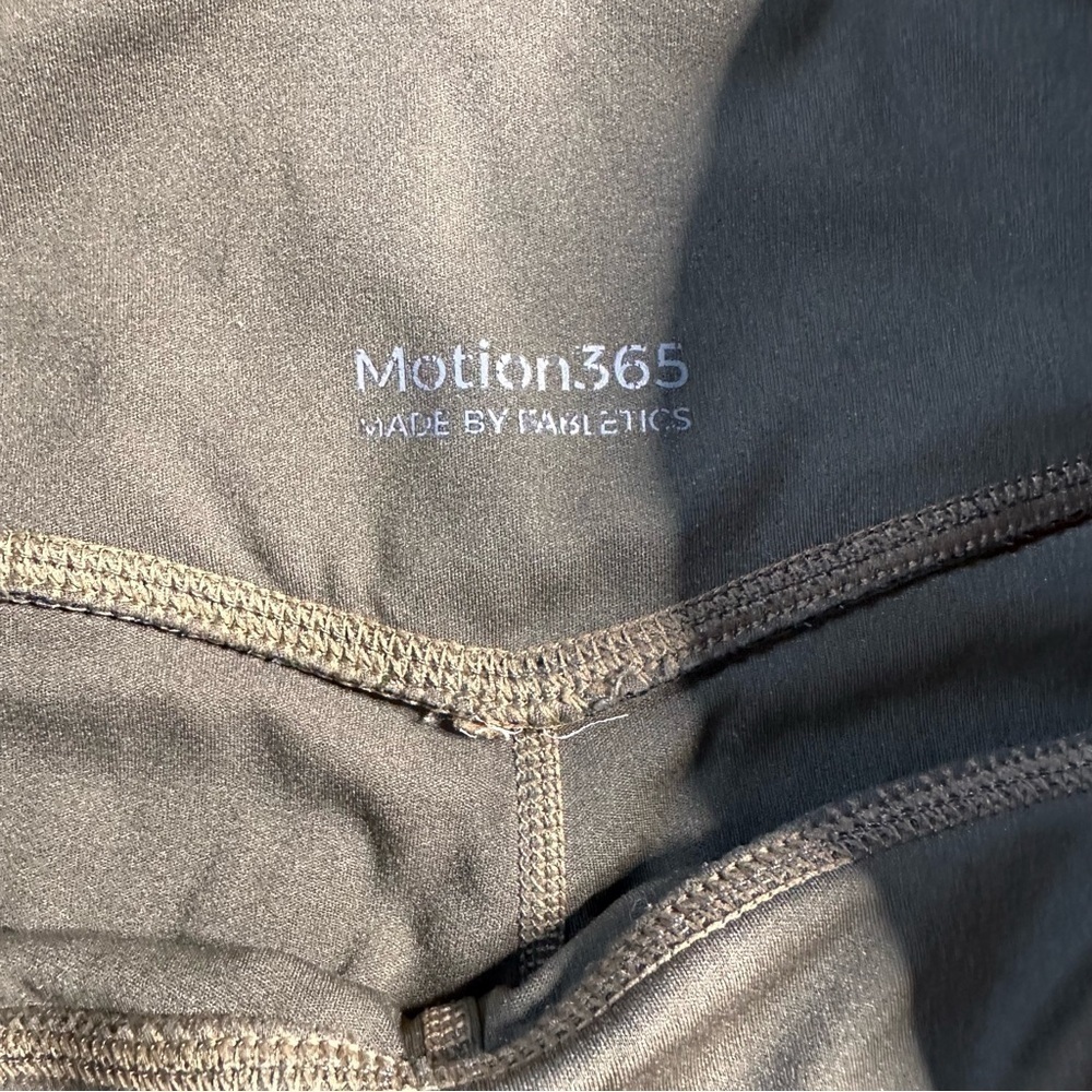 Fabletics Green Power Motion 365 Pocket Leggings - Picture 4 of 4